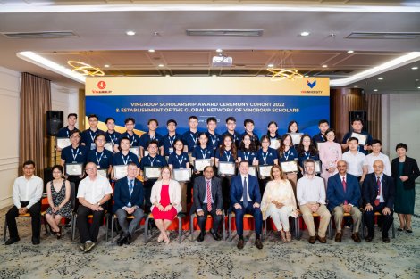 Vingroup trao 48 tỷ đồng học bổng du học thạc sĩ, tiến sĩ KHCN 2022, thành lập Mạng lưới Học giả trẻ Vingroup Toàn cầu