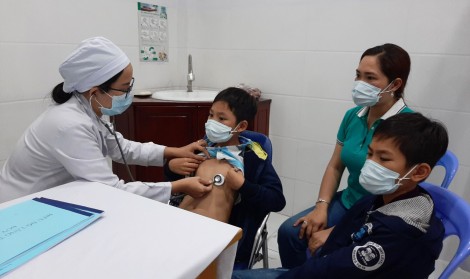 Phòng bệnh cho trẻ trong mùa mưa