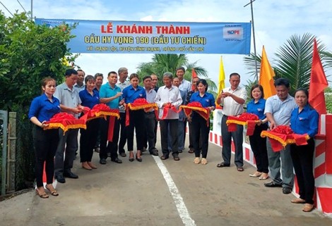 Xây dựng kết cấu hạ tầng, góp phần bảo đảm an toàn giao thông