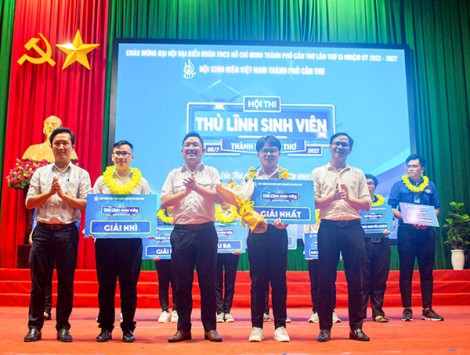 Lâm Hoàng Tiến - sinh viên Trường Ðại học Y Dược Cần Thơ, đạt giải Nhất hội thi “Thủ lĩnh sinh viên”