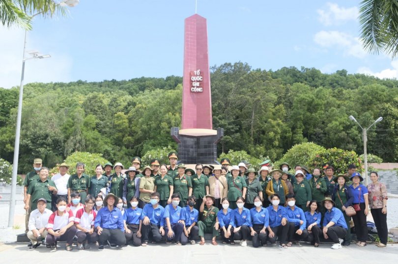 Tiếp lửa truyền thống