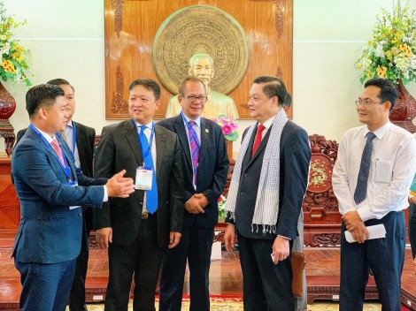 Lãnh đạo TP Cần Thơ tiếp đoàn công tác của Bộ Du lịch Vương quốc Campuchia