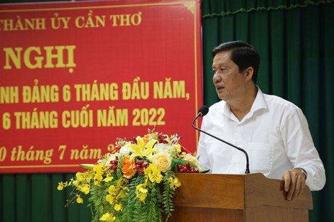 Tập trung xây dựng đội ngũ cán bộ nội chính có đủ phẩm chất, năng lực