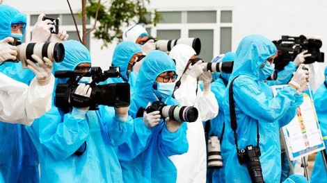 Phòng, chống, ngăn chặn nguy cơ suy thoái về tư tưởng chính trị trong đội ngũ nhà báo