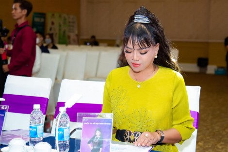 Nghệ nhân kim hoàn quốc gia Hồ Thanh Hương - “Bà trùm Vương miện”