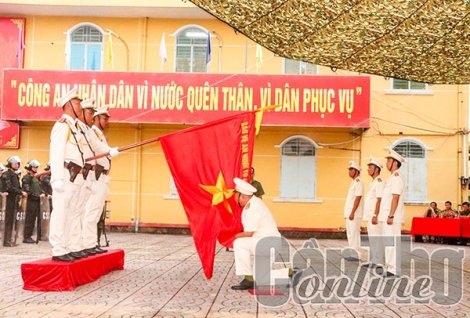 Sóc Trăng: Ra mắt Tiểu đoàn Cảnh sát cơ động dự bị chiến đấu