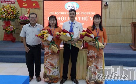 Đại hội chi bộ điểm của Đảng bộ Trường Đại học Cần Thơ
