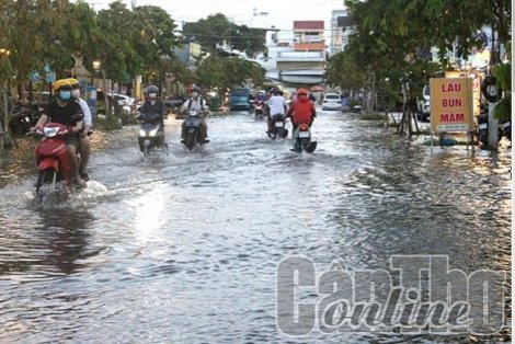 Triều cường sẽ lên cao vào giữa tháng bảy âm lịch và các tháng tiếp theo, gây ngập nghẹt đô thị