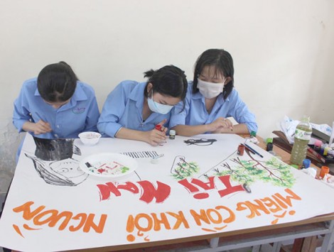Sôi nổi các hoạt động tuyên truyền văn hóa giao thông