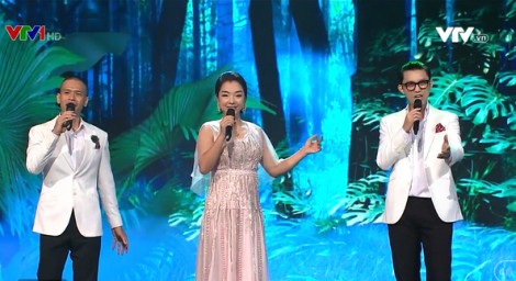 Tự hào “Mùa thu lịch sử”