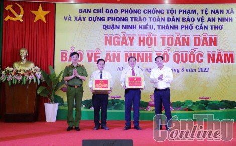 Chung sức, đồng lòng xây dựng thế trận an ninh nhân dân vững chắc