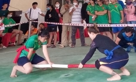 Sôi nổi tranh tài