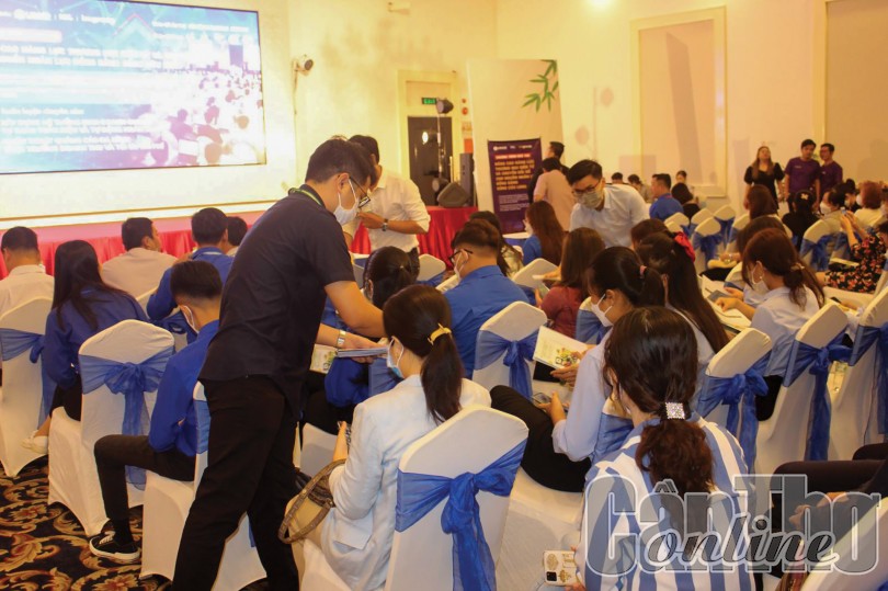 Khởi nghiệp từ kinh doanh trực tuyến