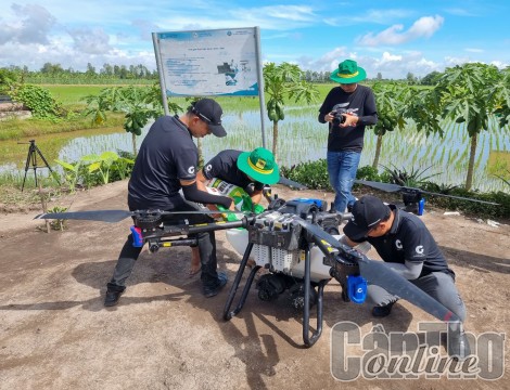 Phát động thực hiện chuyển đổi số trong Nông nghiệp và Phát triển Nông thôn 