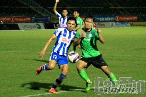 Đá hỏng penalty, Cần Thơ thua trận