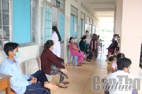 Cần Thơ: Mỗi ngày có khoảng 5.000 người dân đi tiêm vaccine phòng COVID-19