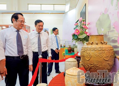 Dấu ấn văn hóa từ sen
