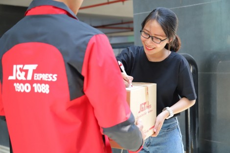Doanh nghiệp chuyển phát nhanh “vươn dài tay” khi tăng cường cải thiện dịch vụ nhắm đến người dùng cuối