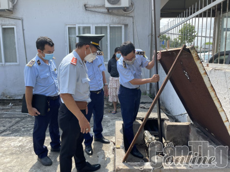 Chỉ đạo “khẩn” tăng cường kiểm tra, giám sát mặt hàng xăng dầu