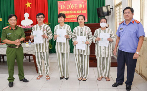 TP Cần Thơ: công bố quyết định đặc xá 5 phạm nhân