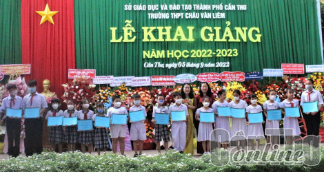 Nhiều hoạt động chăm lo học sinh dịp năm học mới và Tết Trung thu