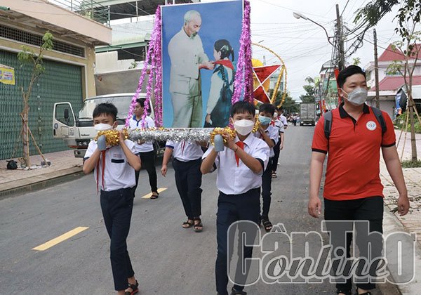Tết Trung thu đến với hàng ngàn thiếu nhi trên địa bàn thành phố