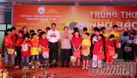 Nhiều hoạt động chăm lo Tết Trung thu cho trẻ em