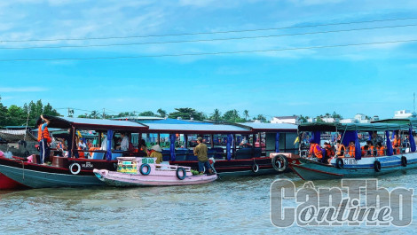 Tiếp tục giữ gìn và phát huy chợ nổi Cái Răng