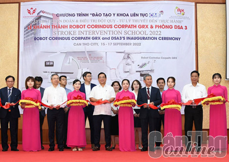 S.I.S Cần Thơ - bệnh viện đầu tiên ở Đông Nam Á đưa robot Corindus vào can thiệp mạch cho bệnh nhân