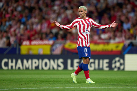 Atletico chơi chiêu trò với Barcelona