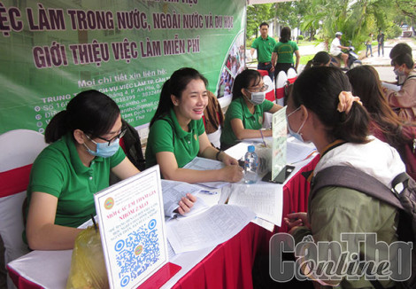 Ðẩy mạnh hợp tác 3 bên, nâng cao hiệu quả giải quyết việc làm