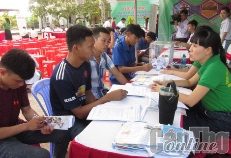 Định kỳ hằng tháng tổ chức phiên giao dịch việc làm ngoài nước