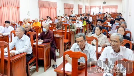 Triển khai Nghị quyết Trung ương 5 cho chức sắc, chức việc các tôn giáo