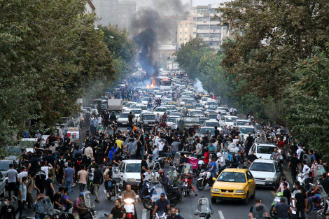 Iran chìm trong bất ổn