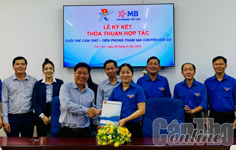 Xung kích chuyển đổi số
