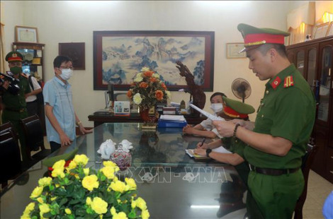 Bài 5: Kiềng ba chân cho “chiếc lồng cơ chế”