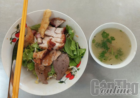 Hủ tiếu Ý Huôi