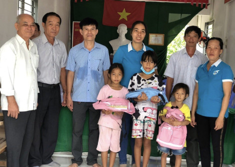 Gương mẫu trong các phong trào