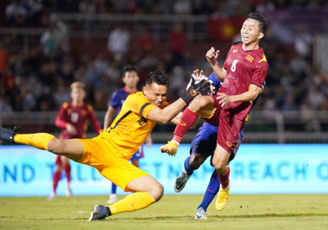 Chưa vội định đội hình cho AFF Cup