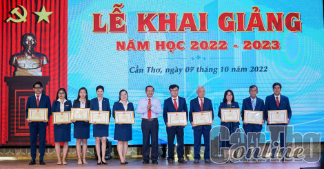 Trường Đại học Nam Cần Thơ khai giảng năm học mới