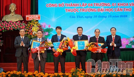 Công bố thành lập 4 trường, 1 khoa và 1 viện thuộc Trường Đại học Cần Thơ