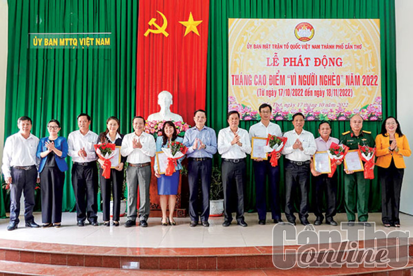 Phát động Tháng cao điểm “Vì người nghèo”