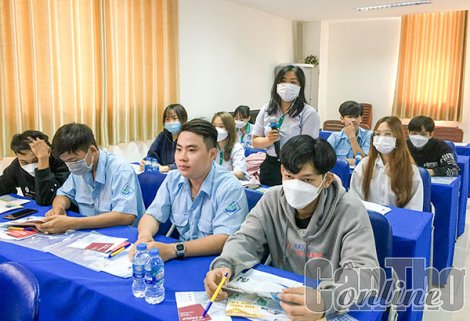 Trang bị kỹ năng tìm việc và dự phỏng vấn cùng doanh nghiệp