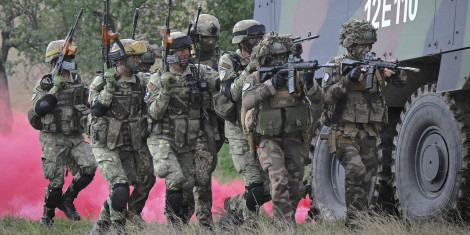 NATO lập 4 nhóm tác chiến mới