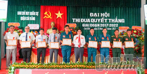 Xây dựng lực lượng vũ trang quận Cái Răng vững mạnh toàn diện