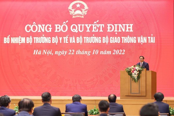 Thủ tướng Phạm Minh Chính trao Quyết định bổ nhiệm Bộ trưởng Bộ Y tế và Bộ trưởng Bộ Giao thông Vận tải