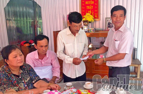 Tận tâm phục vụ nhân dân