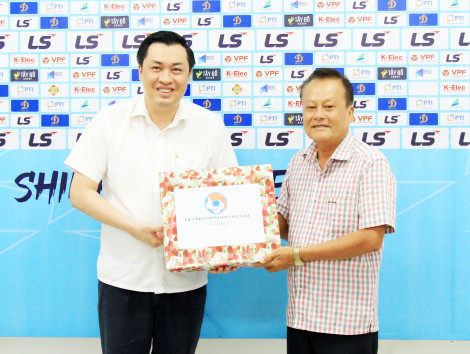 VFF tìm hiểu tình hình bóng đá Cần Thơ