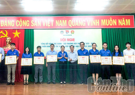 Ðổi mới hoạt động, phong trào giáo dục đạo đức, lối sống và kỹ năng sống cho đoàn viên, học sinh