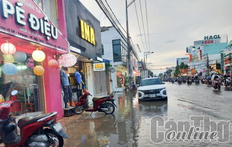 Triều cường đầu tháng 10 âm lịch tiếp tục lên cao